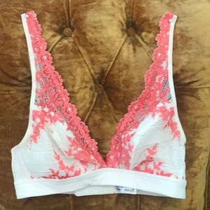 Wacoal Embrace Deep V Bralette